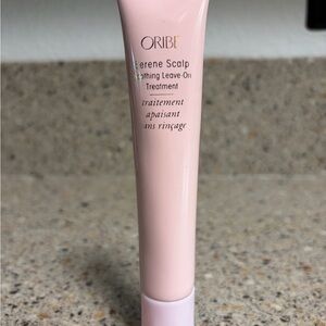 Oribe Serene Scalp Soothing Leave-On Treatment - Light Pink